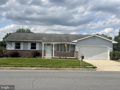 320 Regent Rd