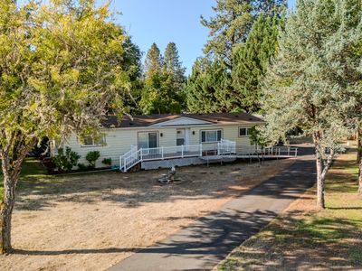 8290 E Evans Creek Rd
