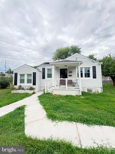 Property at 1301 Chapelwood Ln, Capitol Heights, MD