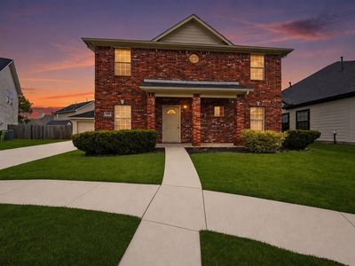 1911 Oak Hollow Ct