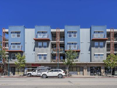 1121 40th St APT 2403