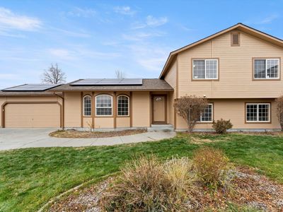 890 Eagle Ct