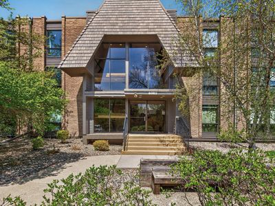 6085 Lincoln Dr APT 225