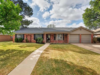 2513 Camarie Ave