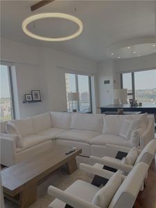 4950 Central St APT 906