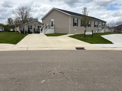 24207 Hemlock Cir #207