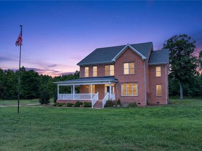 7400 Quaker Dr
