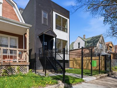 904 N Trumbull Ave