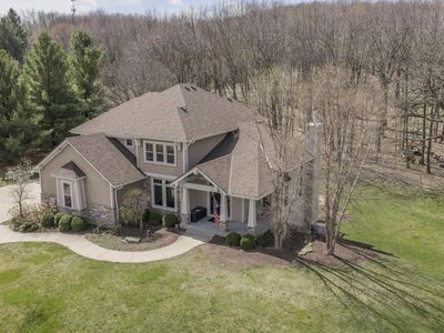 W328S8845 South Oak Tree DRIVE