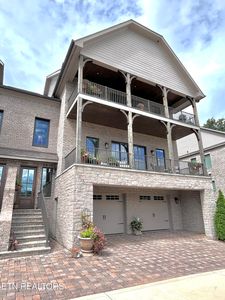 8939 Linksvue Dr