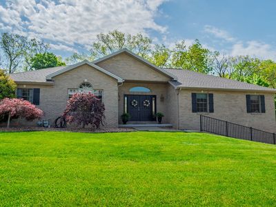 108 Sunray Dr