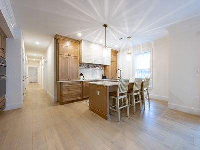 15 Raymond St #1