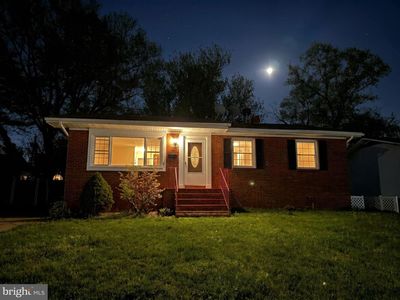 8907 Maplebrook Rd