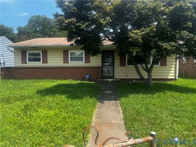 915 Rosewood Ter