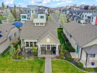 2027 W Centennial Way