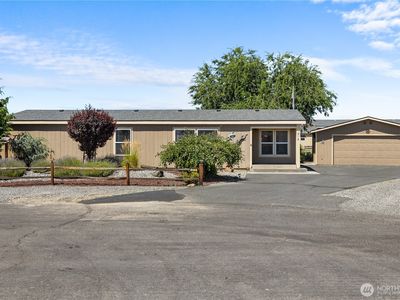 312 W Buttercup Lane