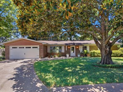 4 Forest Grove Pl