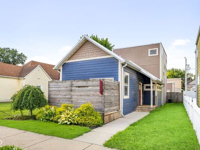 1457 English Ave