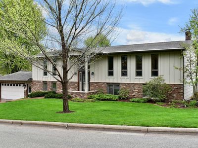 1614 Valley View Dr