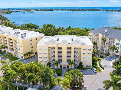 250 HIDDEN BAY DRIVE #302