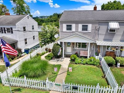 320 Cedar St