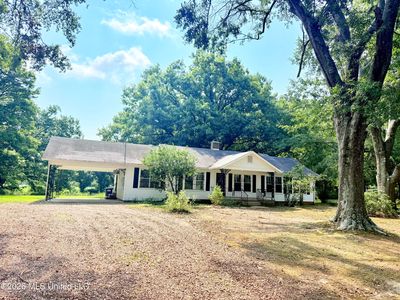 2590 Highway 51
