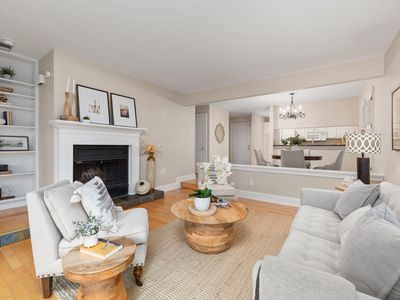 700 Bishops Park Dr Unit 108