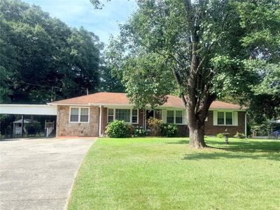 3879 Sharon Dr