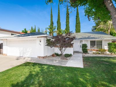 8219 Majestic Oak Way