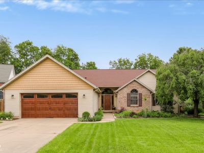 701 E Tracee Ct