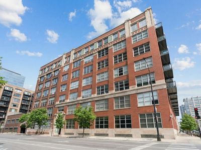 333 S Des Plaines St #306