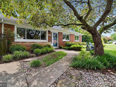 8429 Farrell Dr
