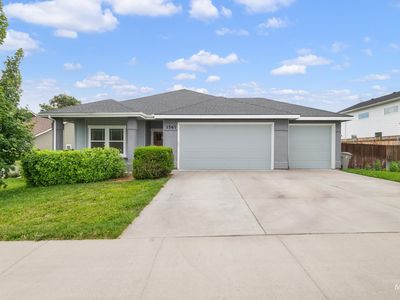 1567 NE Cinder Loop