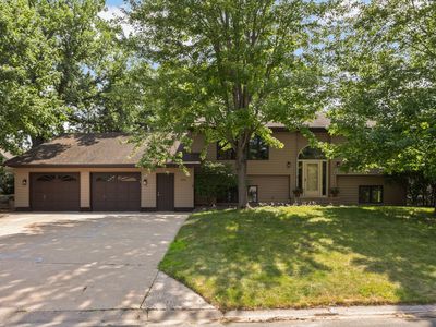 2064 Pin Oak Dr