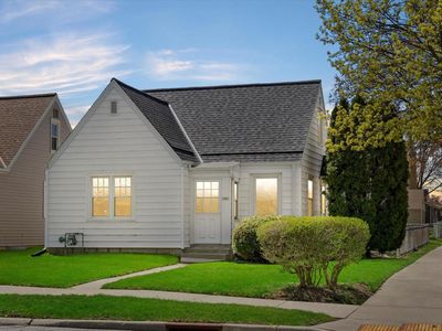 3801 East Munkwitz AVENUE