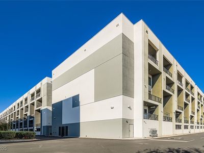 2755 W Pebble Rd Unit 319