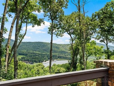 104 Bridgeway Court
