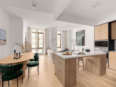 215 E 19th St APT 6F