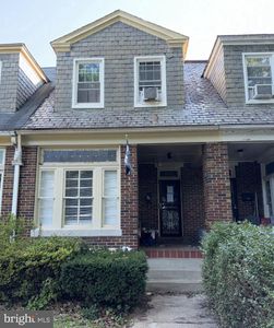 3235 Shannon Dr