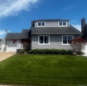 Property at 101 Buena Vista Boulevard, Lindenhurst, NY