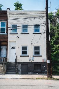 2321 Centre Ave