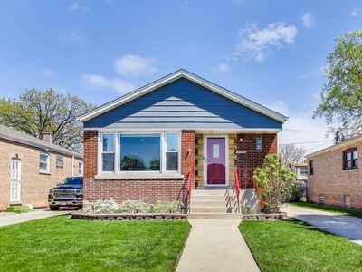 8737 S Fairfield Ave