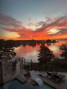 3097 Whispering Oaks Dr