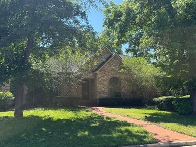 10 Wellington Ln