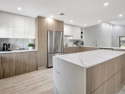 459 Lakeview Dr APT 4