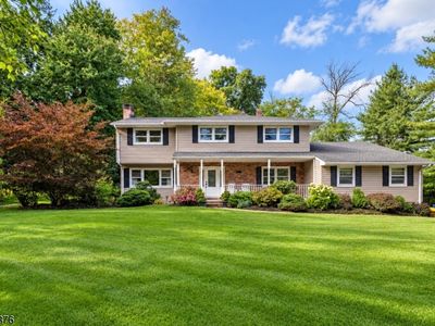 6 White Oak Ln