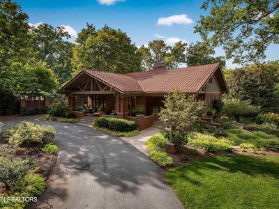 3835 Kingston Pike