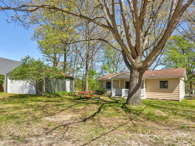 3097 Muntin Dr
