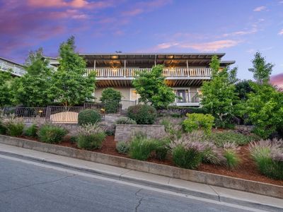 545 Bonnie View Ct