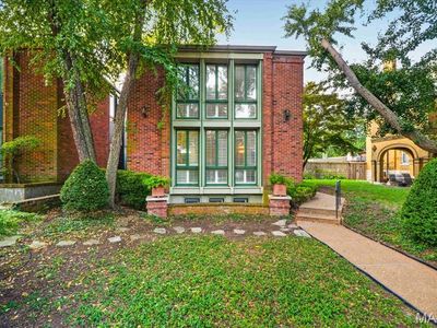 4538 Pershing Pl